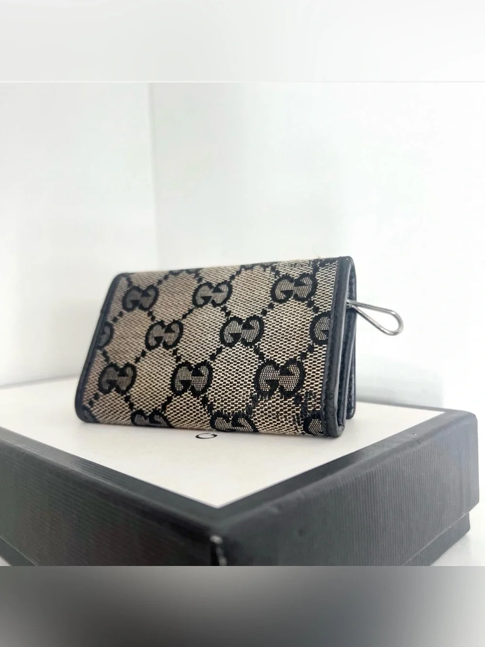 Gucci Keychain Clip Wallet - Picture 5 of 6
